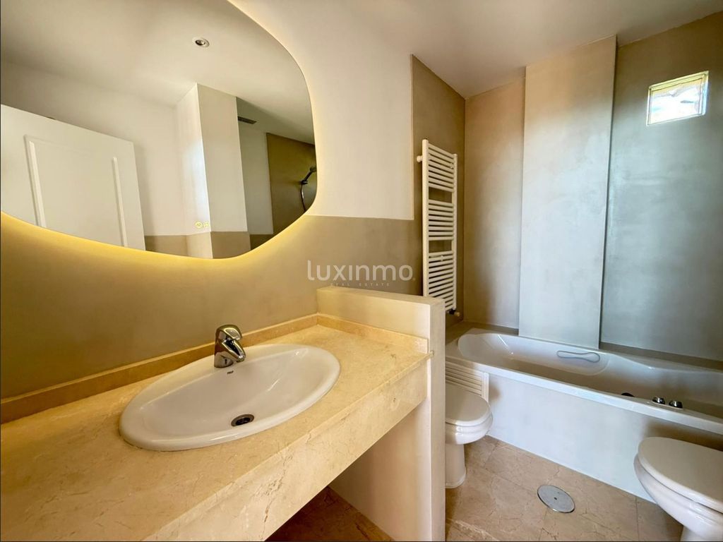 Property photo 3 of 26