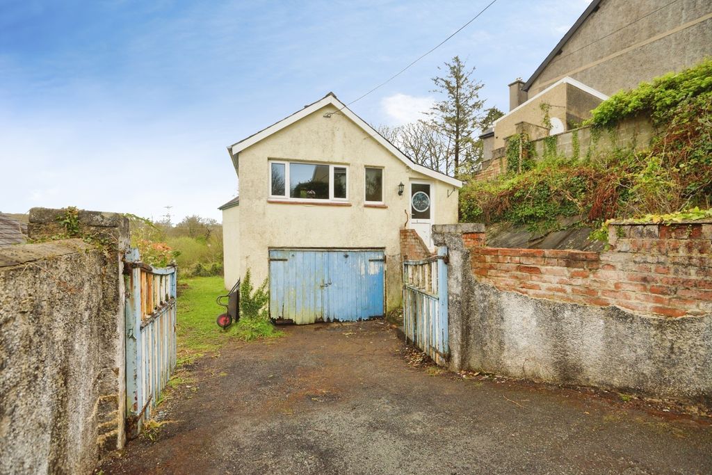 Property photo 1 of 16 Pbox-Img.Jpg
