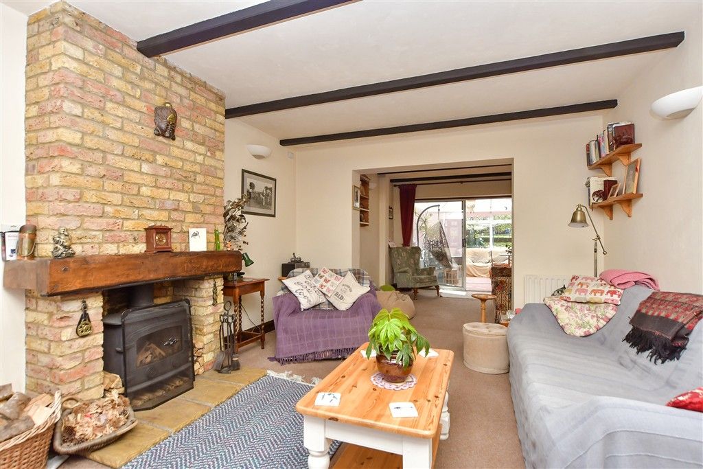 Property photo 3 of 20 Lounge