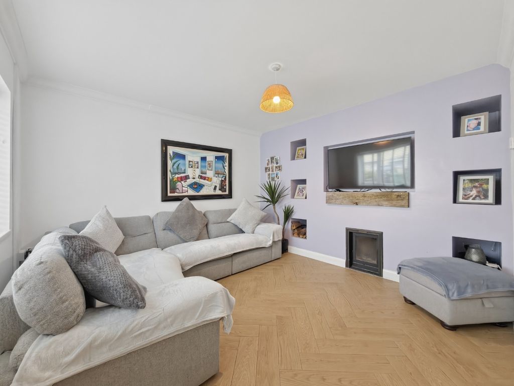 Property photo 2 of 21 5166594