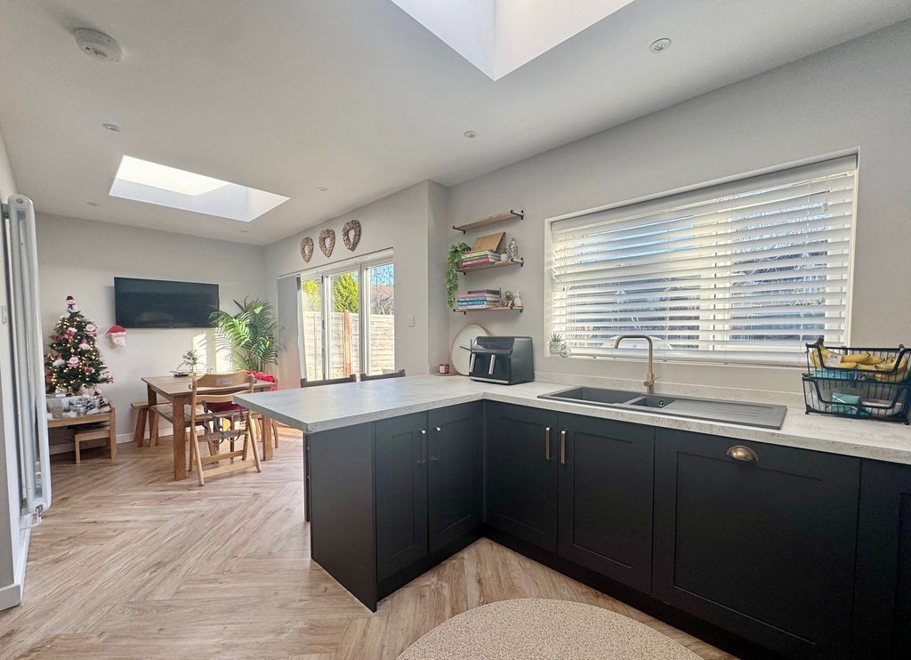 Property photo 2 of 17 Extended Kitchen Breakfast Room