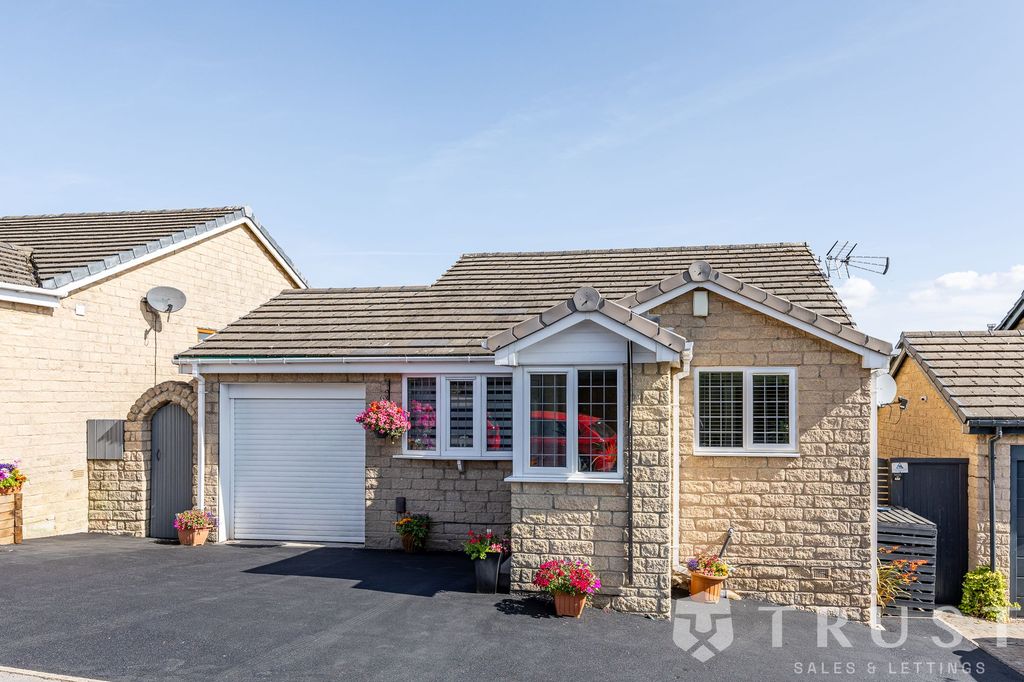 Property photo 1 of 36