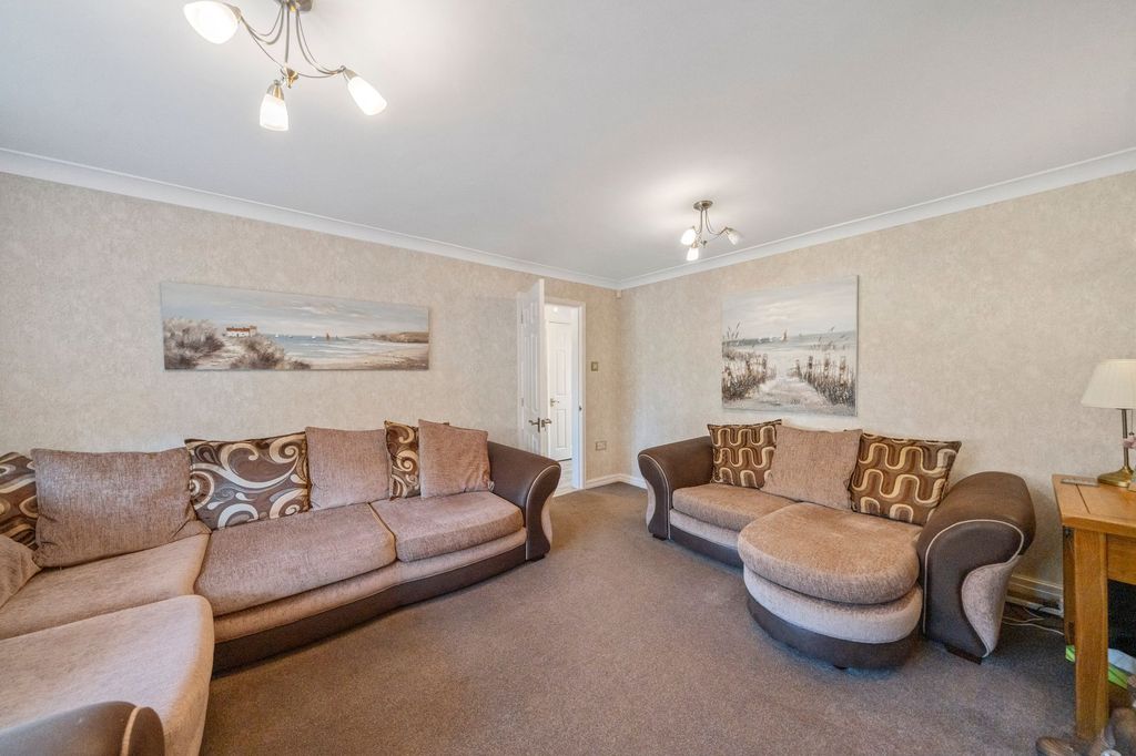 Property photo 3 of 28 3