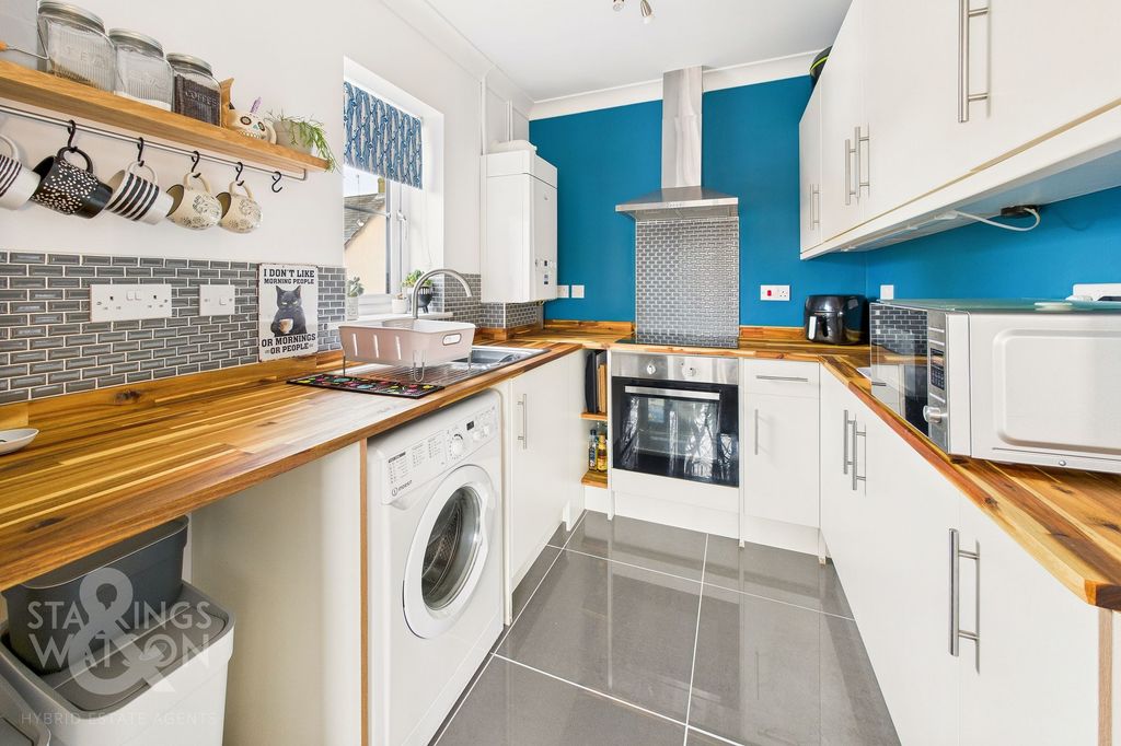 Property photo 3 of 14