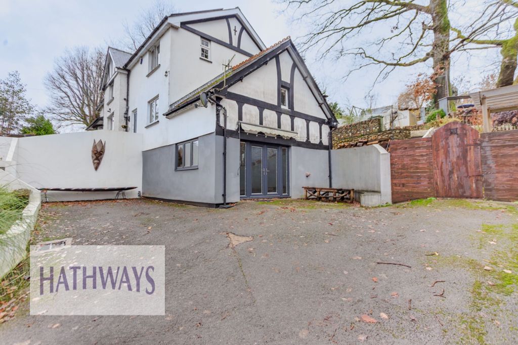 Property photo 3 of 111