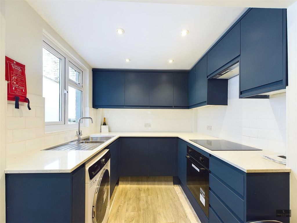 Property photo 1 of 13 Cam02887G0-Pr0289-Still009.Jpg