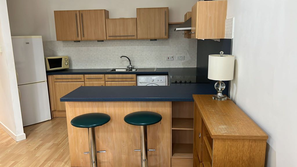 Property photo 2 of 6