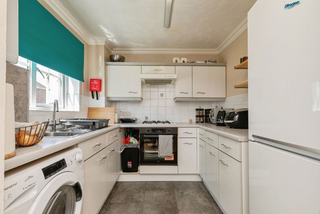Property photo 3 of 8 Pbox-Img.Jpg