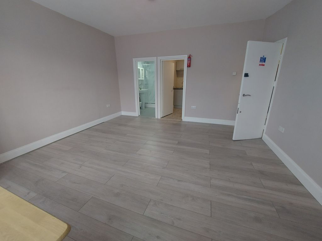 Property photo 3 of 4 Gallery