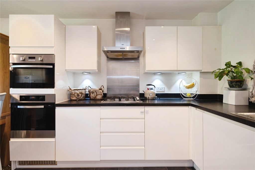 Property photo 3 of 19 Picture No. 49