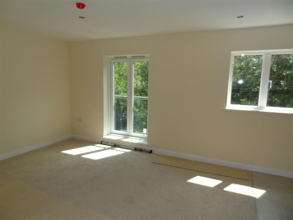 Property photo 3 of 5 Lovely Open Plan Living/Dining/Kitchen