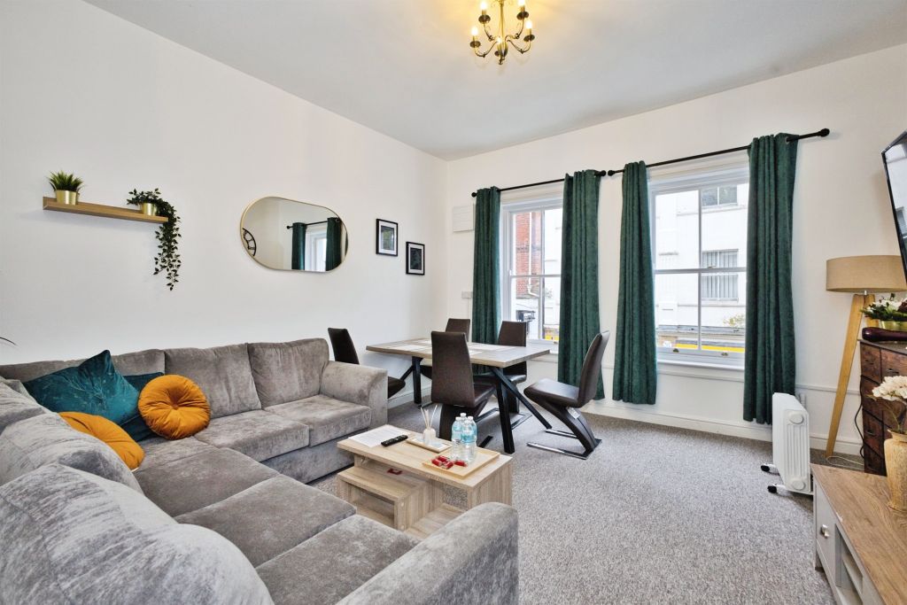 Property photo 3 of 13