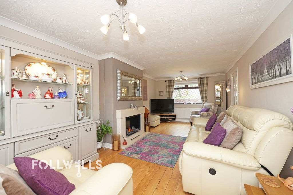 Property photo 2 of 25