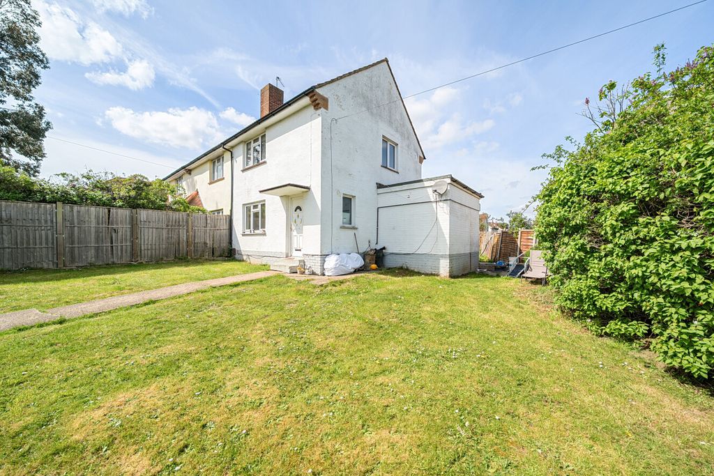 Property photo 2 of 8 1440650-1-69De770...