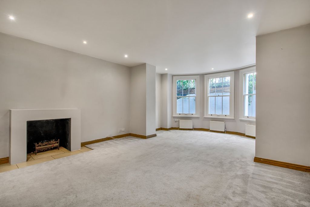 Property photo 2 of 21 Picture 2