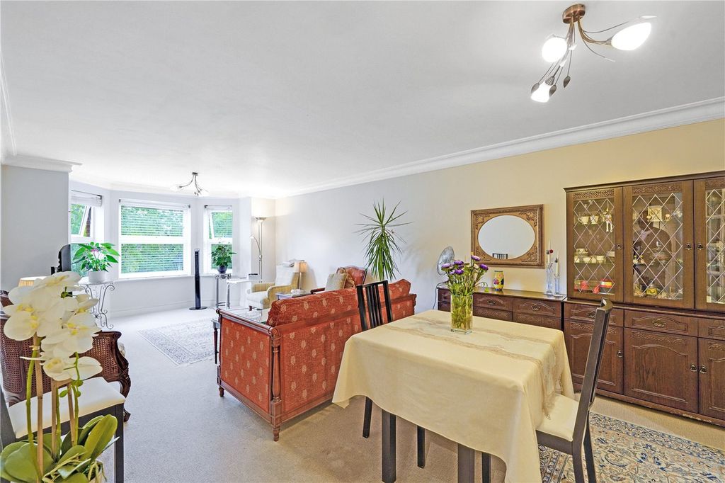 Additional image 4 of 2 bed flat for saleNewholme Court, 89A Oatlands Drive, Weybridge KT13