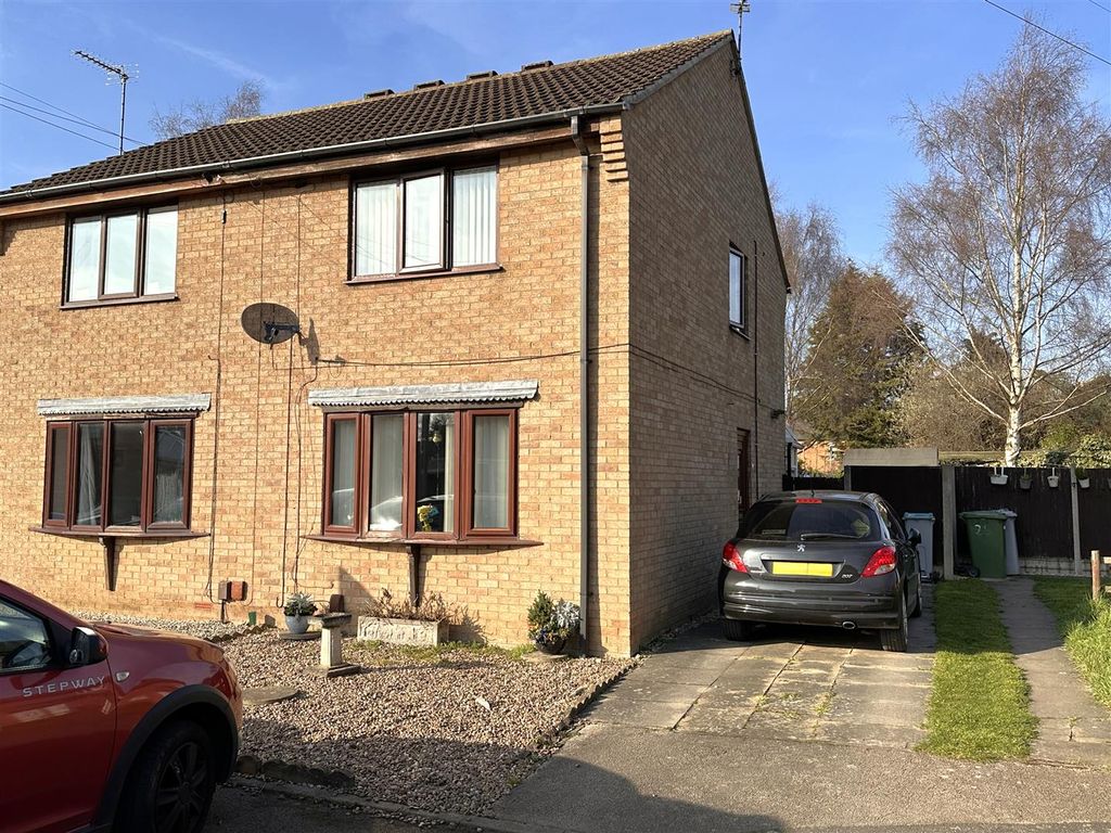 Property photo 1 of 11 Front Aspect 660