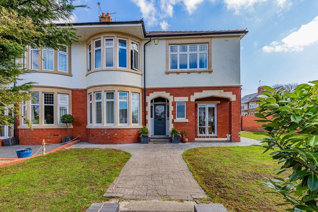 Property photo 1 of 36 Cyncoed Road 152-2.Jpg
