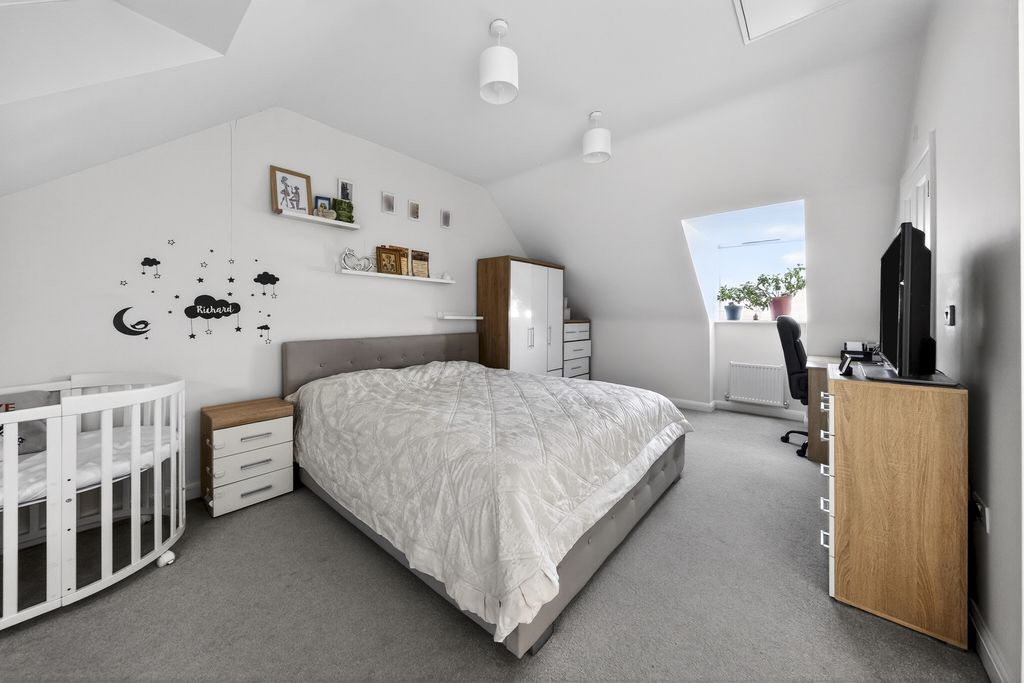 Property photo 3 of 20