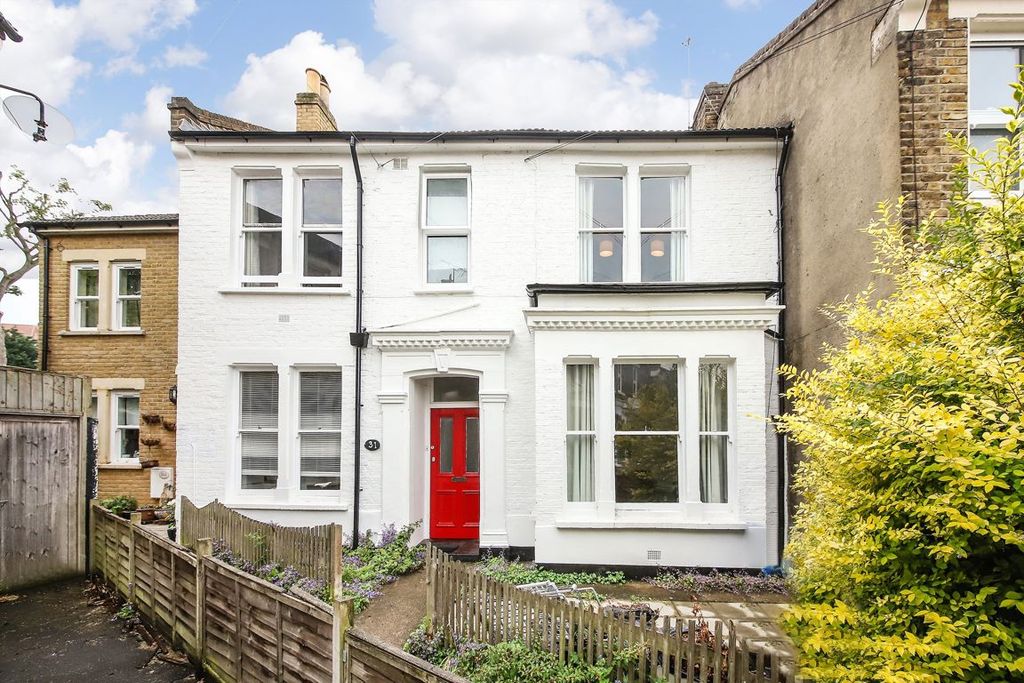 Property photo 1 of 17