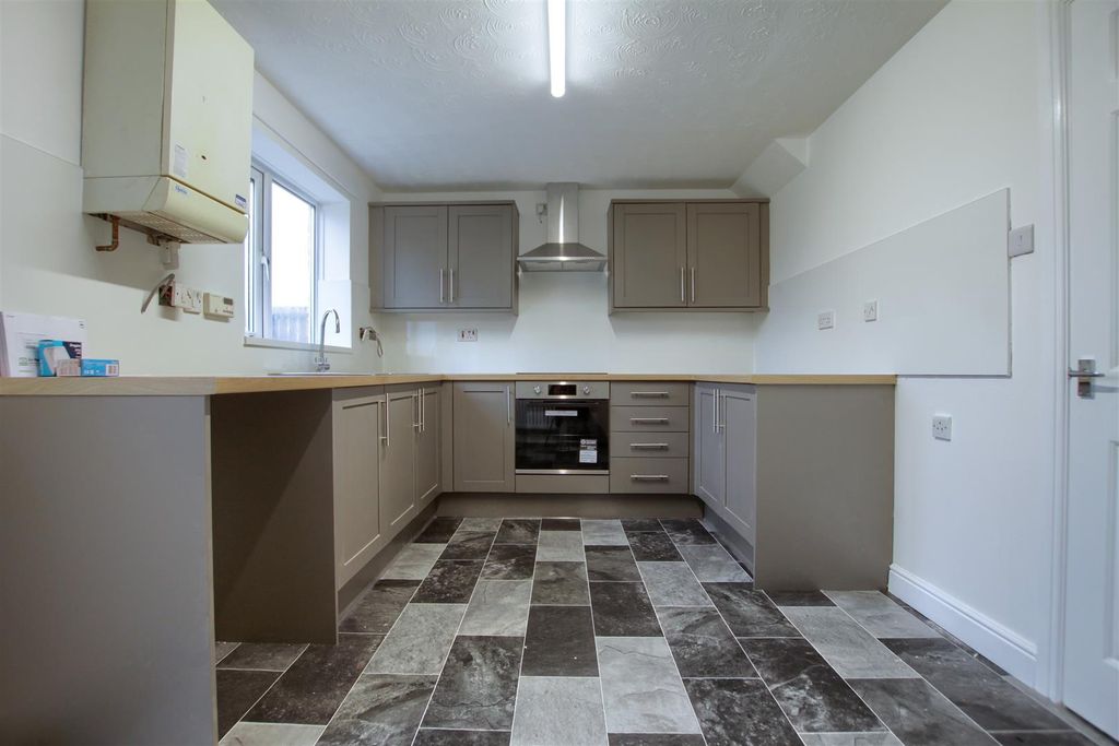 Property photo 3 of 8 Em3.Jpg