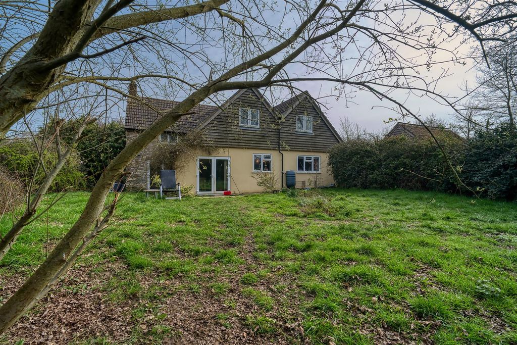 Property photo 1 of 10 Rear