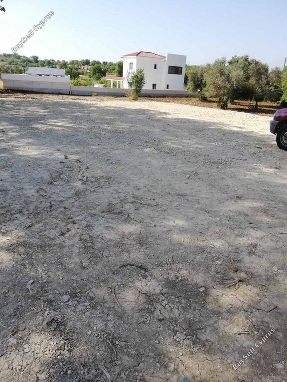 Property photo 1 of 2