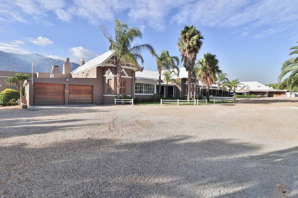 Property photo 1 of 90
