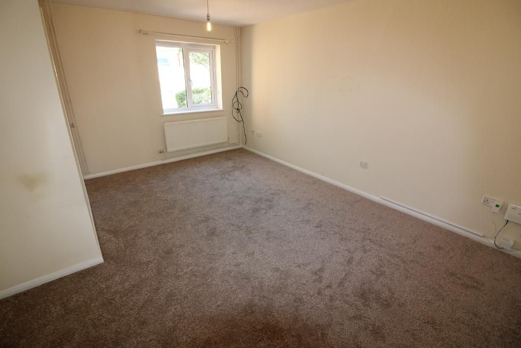 Property photo 2 of 11 Lounge