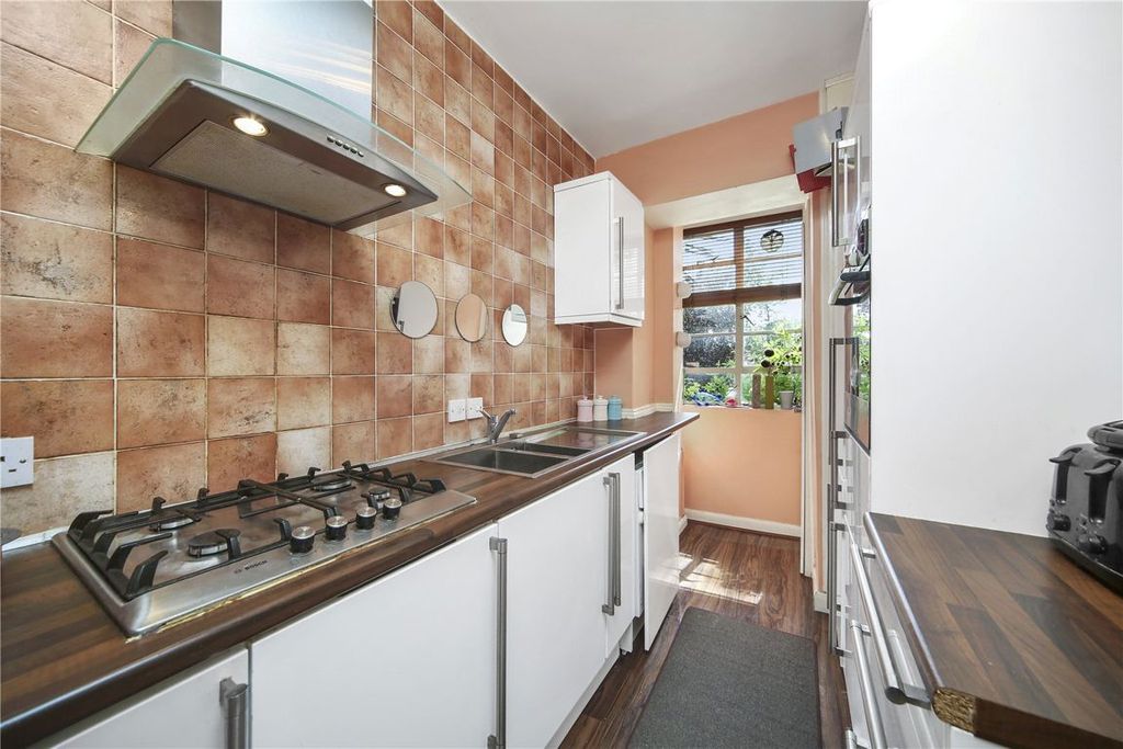 Property photo 3 of 6