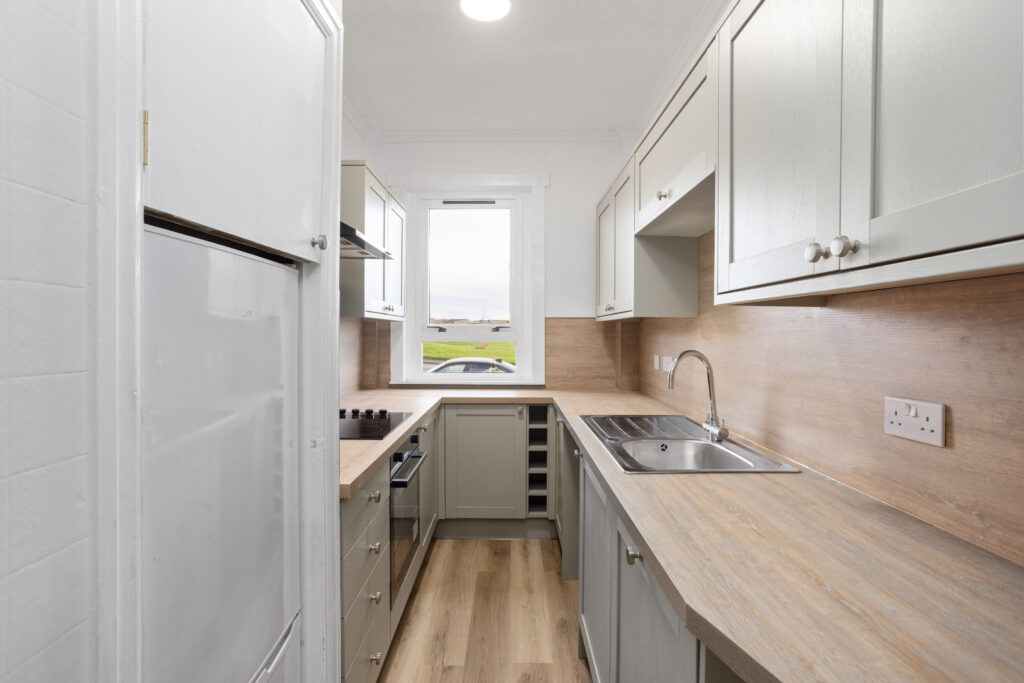 Property photo 3 of 24