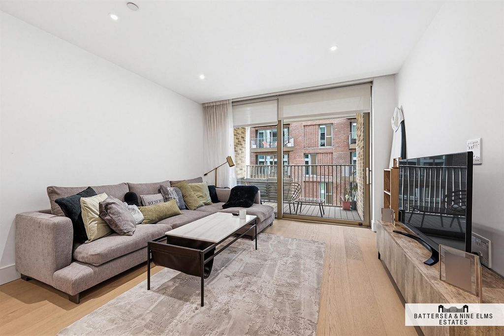 Property photo 3 of 16 77 Salisbury House, 5 Palmer Road (3).Jpg