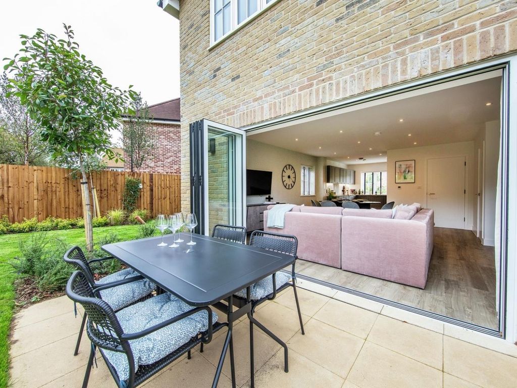 Property photo 2 of 18 The Copthorne, Number 80