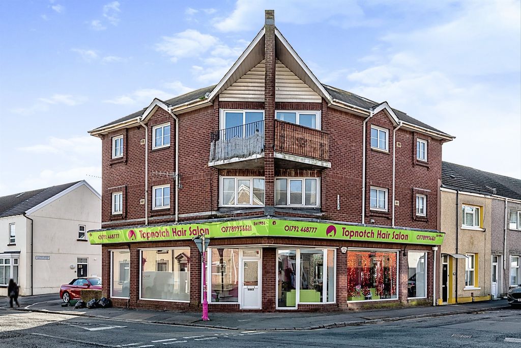 Property photo 1 of 12