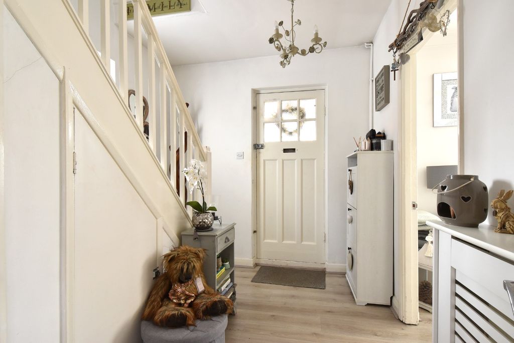 Property photo 2 of 12 5164942