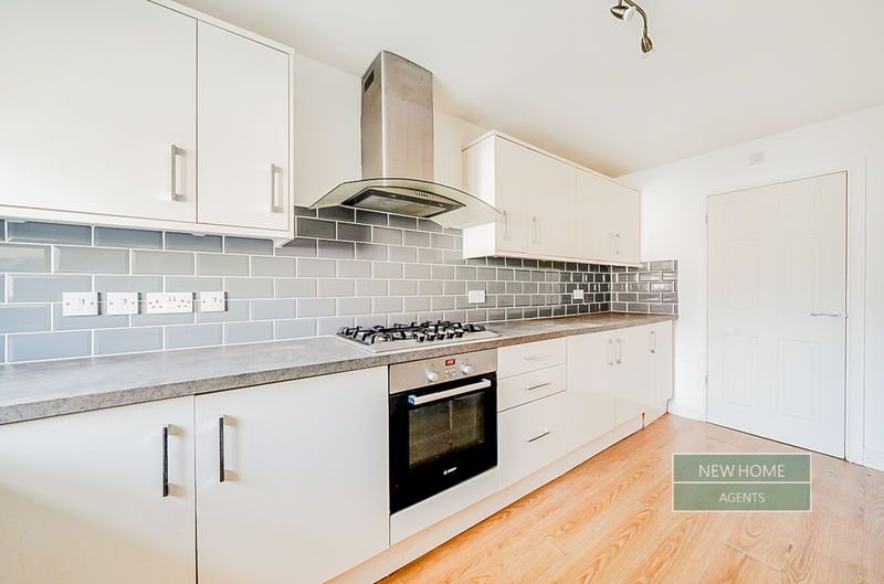 Property photo 3 of 21 Photo 9