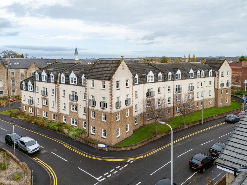 Property photo 3 of 12