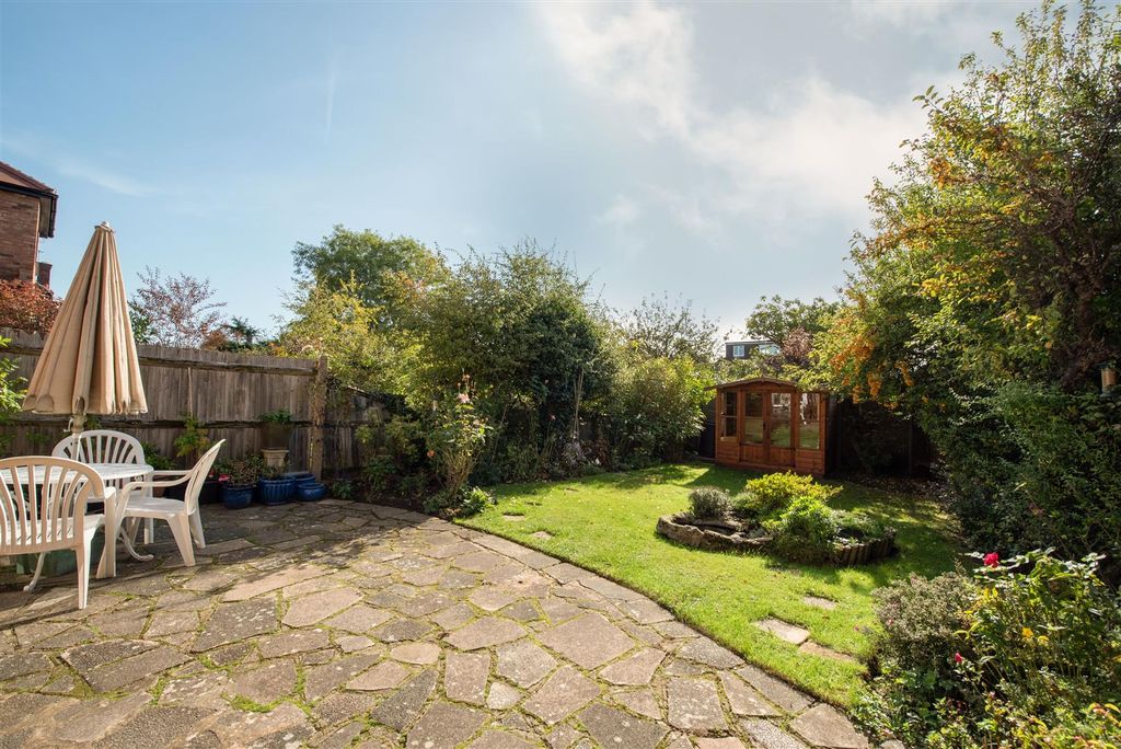 Property photo 2 of 17