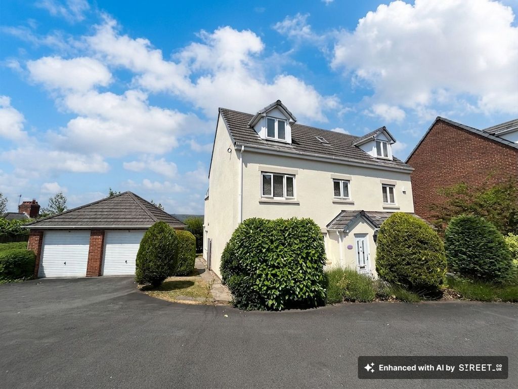 Property photo 1 of 58