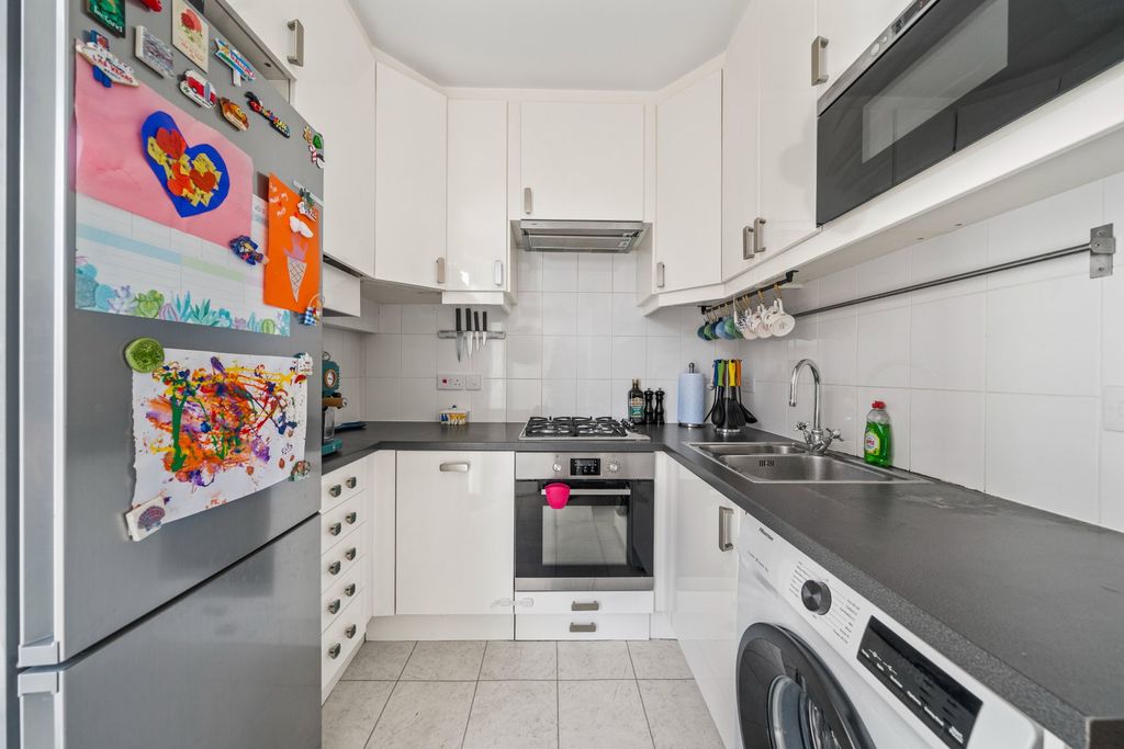 Property photo 2 of 14