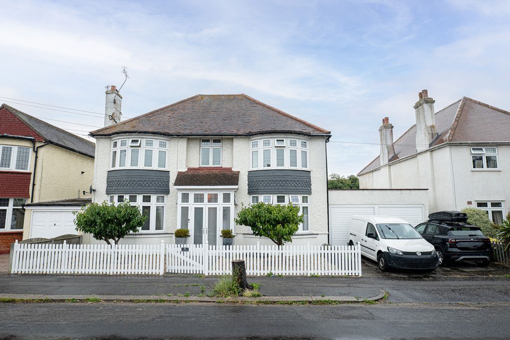 Property photo 1 of 19
