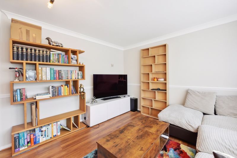 Property photo 3 of 9 Photo 3