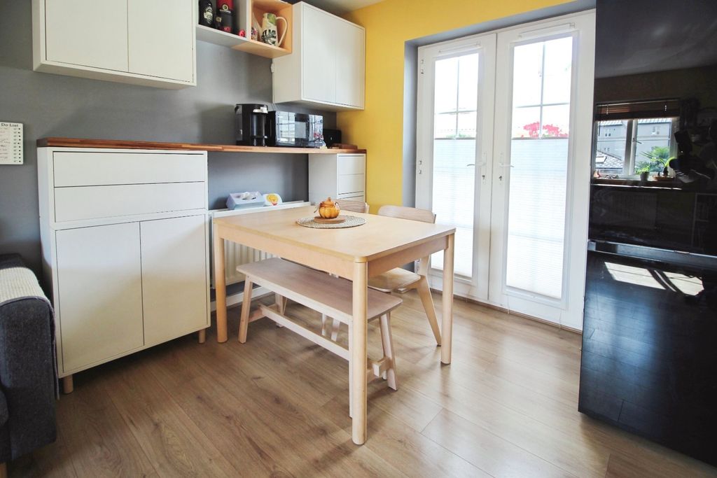 Property photo 3 of 13 Dining Area