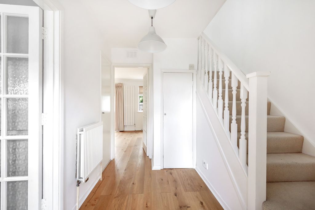 Property photo 3 of 12 890372  (2).Jpg