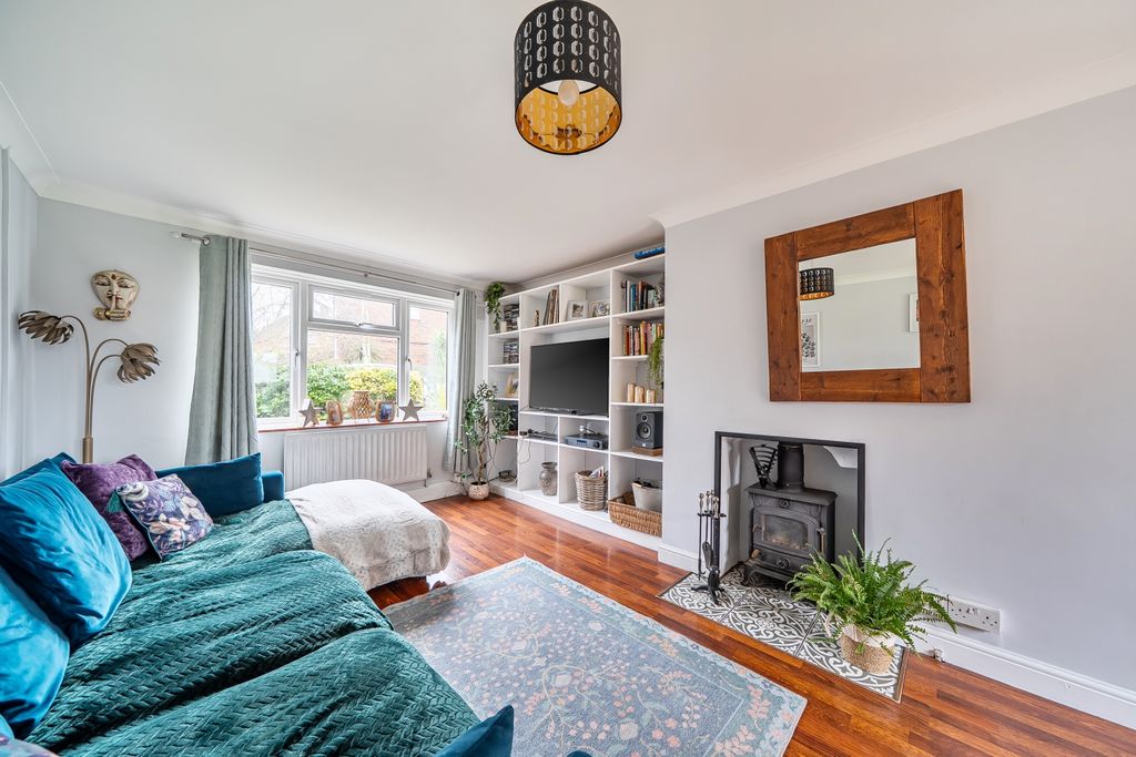 Property photo 2 of 28 1415616-16-6998A375ba84d