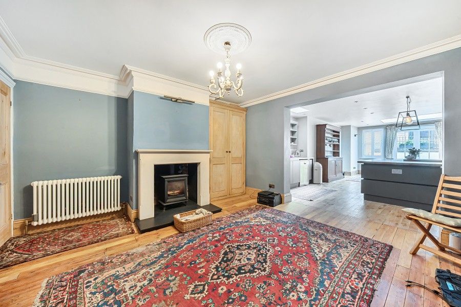 Property photo 2 of 21