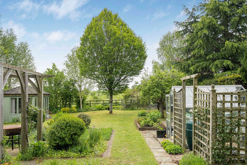 Property photo 2 of 36 Rear Garden