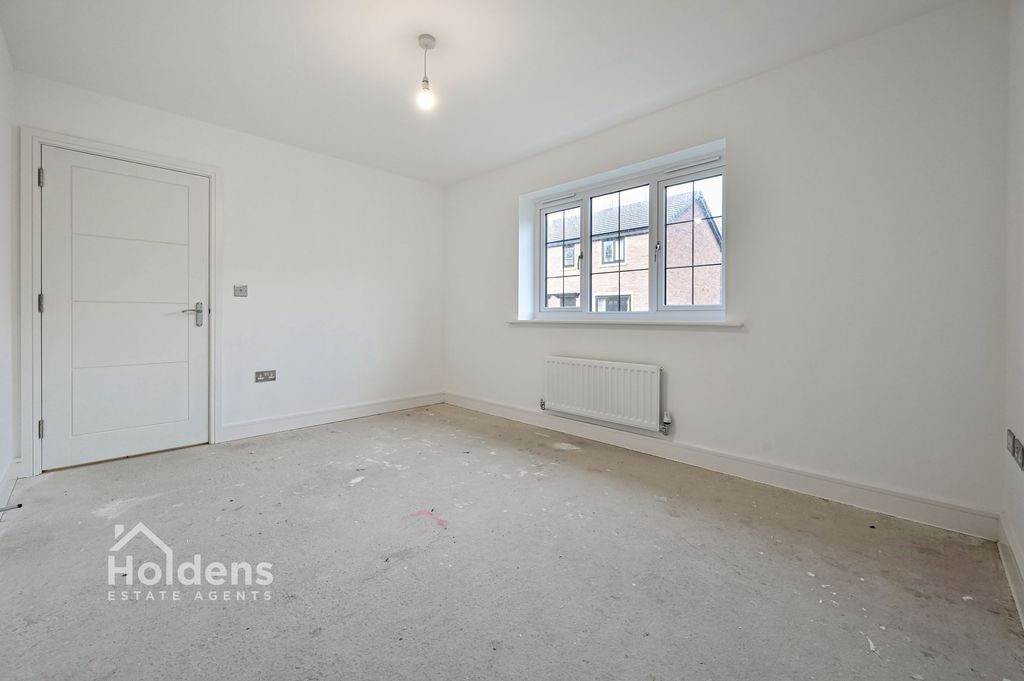 Property photo 3 of 17 Ground Floor Bedroom