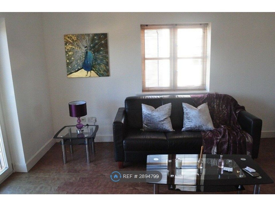 Property photo 3 of 35