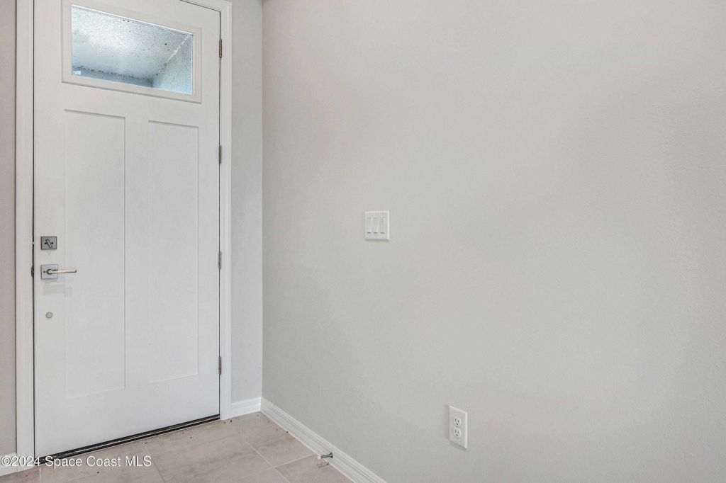 Property photo 3 of 27 <Alttext/>